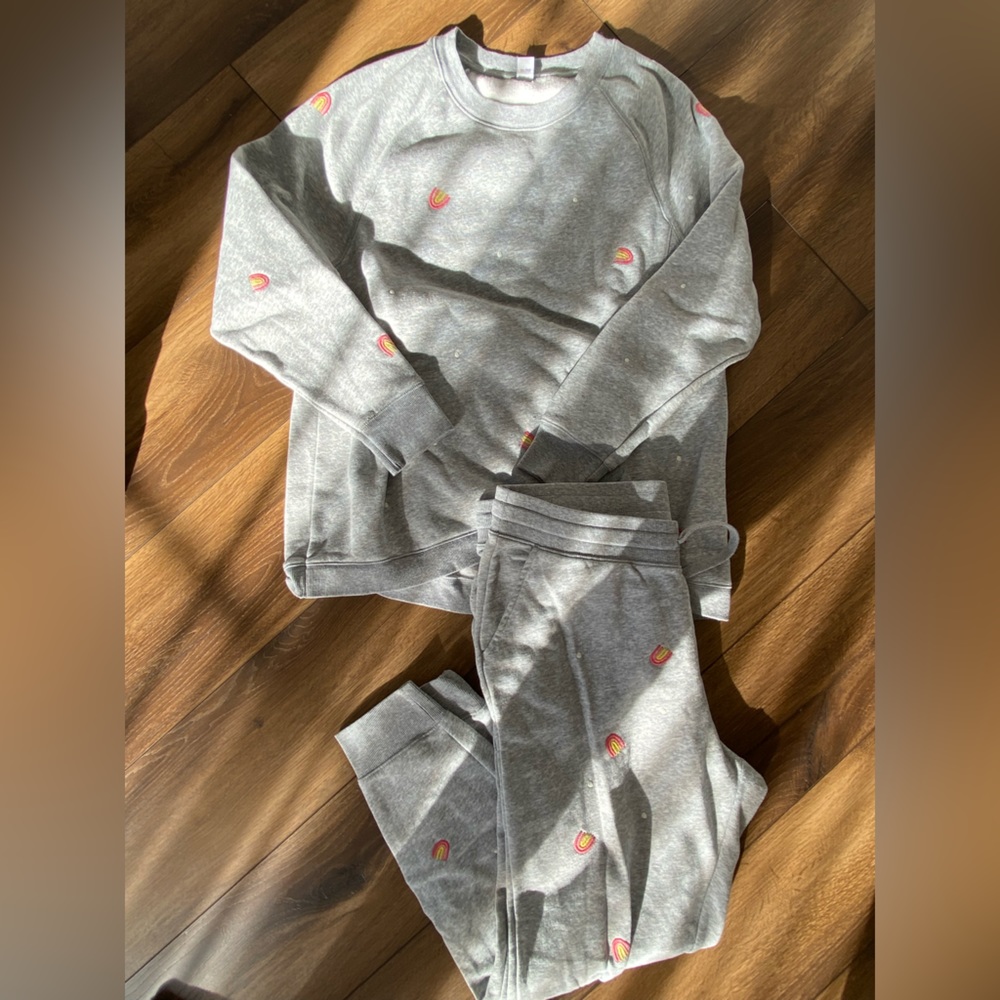 Old Navy Maternity Embroidered Nursing Friendly Lounge Set